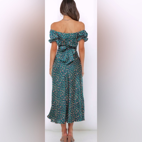 Hello Molly Off Shoulder Spiced Ginger Medley Maxi Dress in Green Leopard - Picture 8 of 12